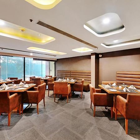 Quality Inn Gurgaon Extérieur photo