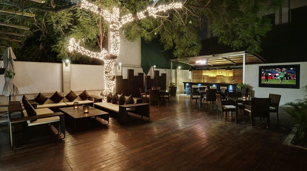 Quality Inn Gurgaon Extérieur photo